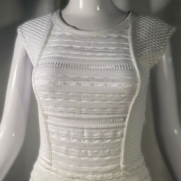 BLUMARINE KNIT WHITE DRESS (SZ SM) (EUC) - Picture 3 of 10